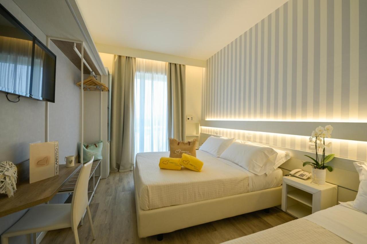 Hotel Aristeo Rimini Esterno foto