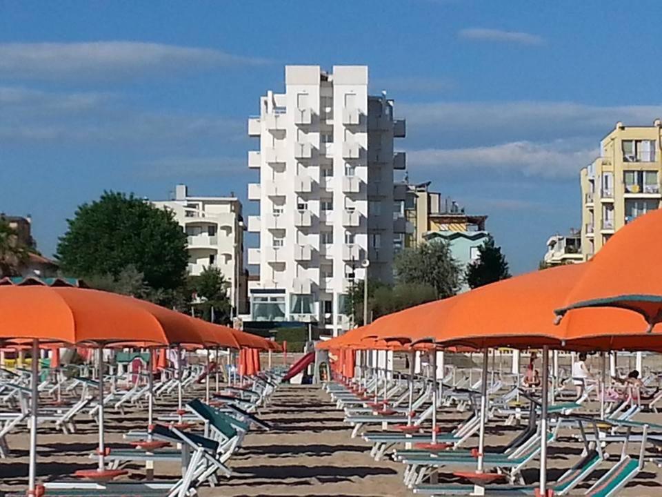 Hotel Aristeo Rimini Esterno foto