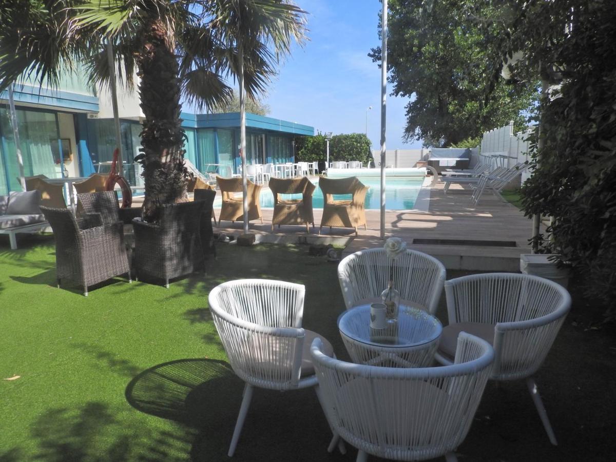 Hotel Aristeo Rimini Esterno foto