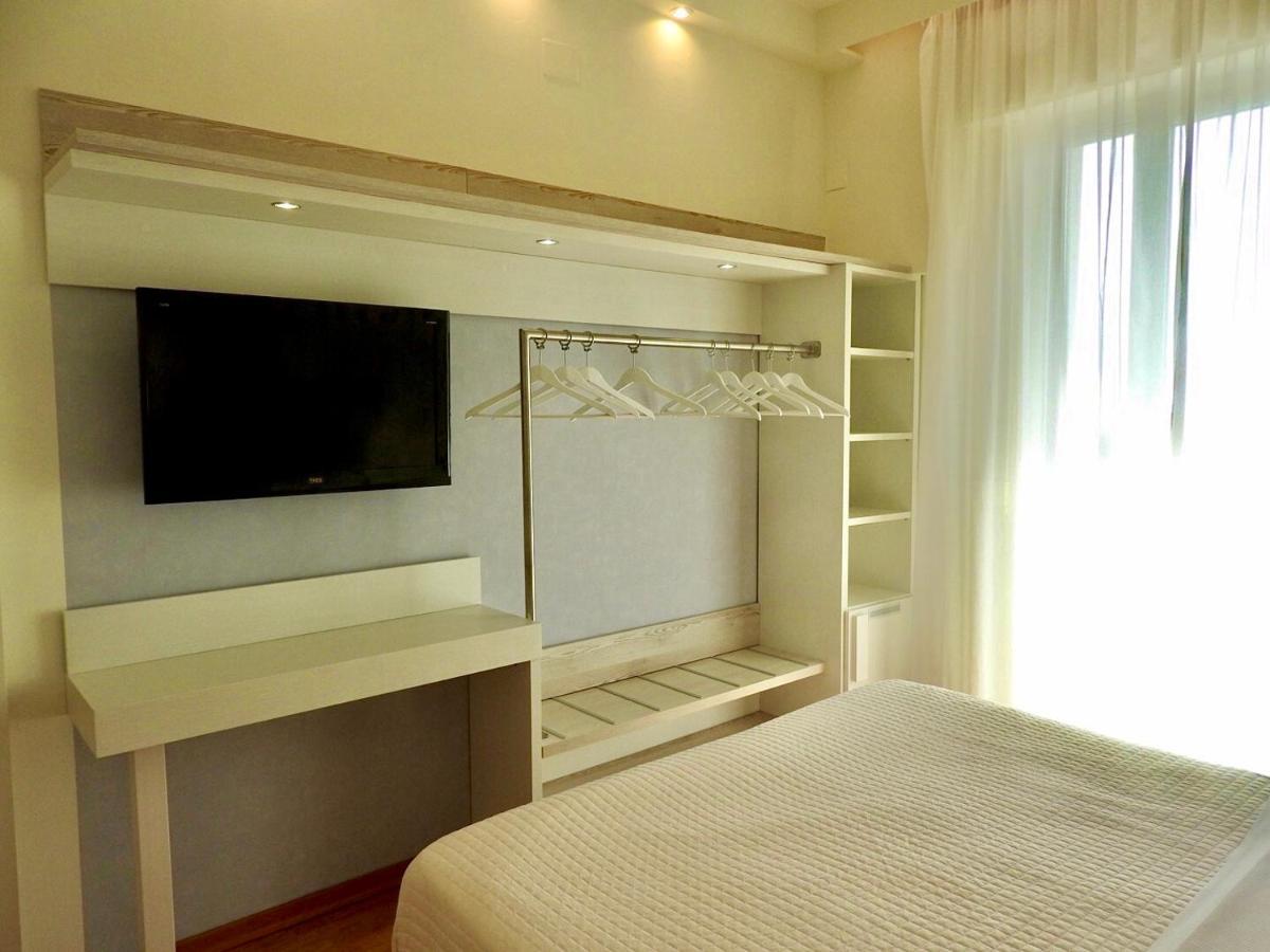 Hotel Aristeo Rimini Esterno foto